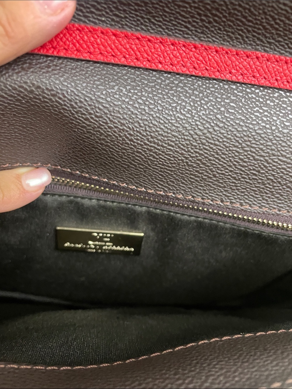 Carolina Herrera Leather Envelope Crossbody - Picture 6 of 8